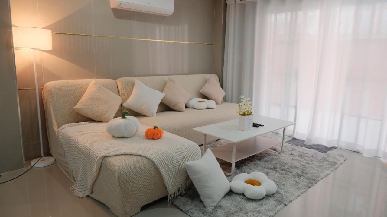 全新特价4br@tha Phae Gate 四卧度假别墅 距离塔佩门0.6m 25b 中英文管家 Villa